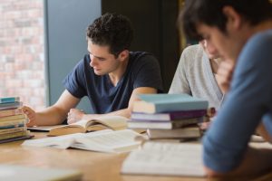 college-exam-studying2-300x200 روش های مطالعه